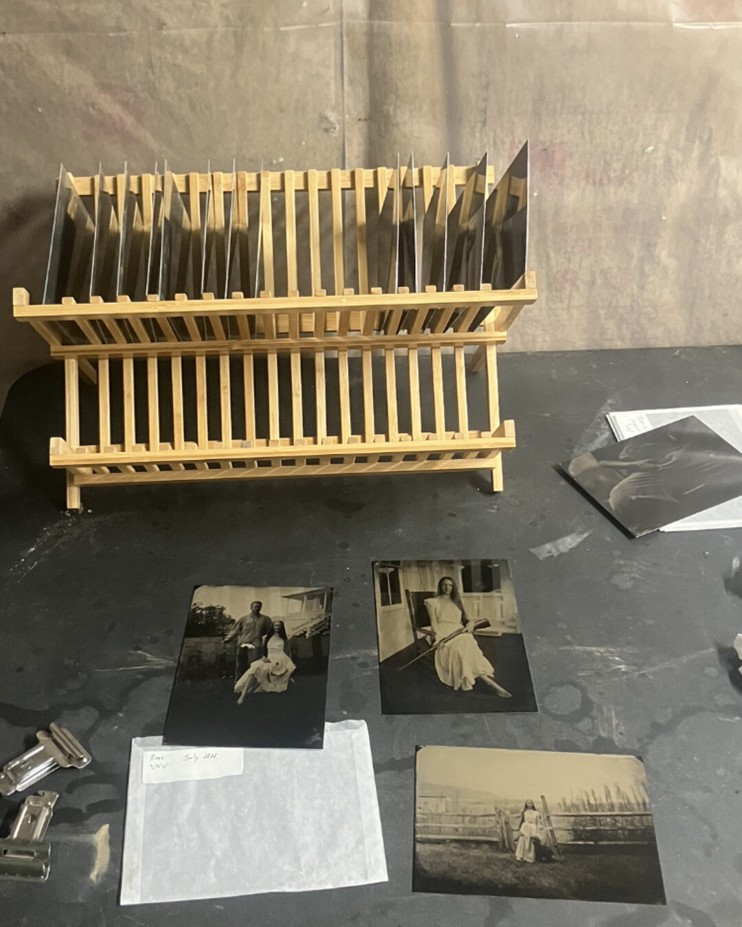 Varnish rack